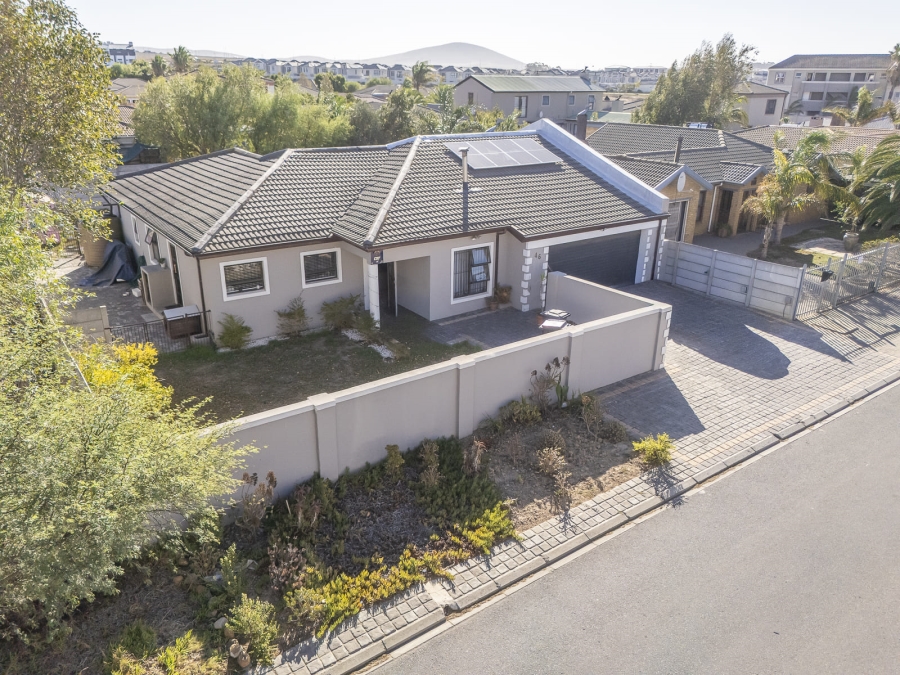 3 Bedroom Property for Sale in Uitzicht Western Cape